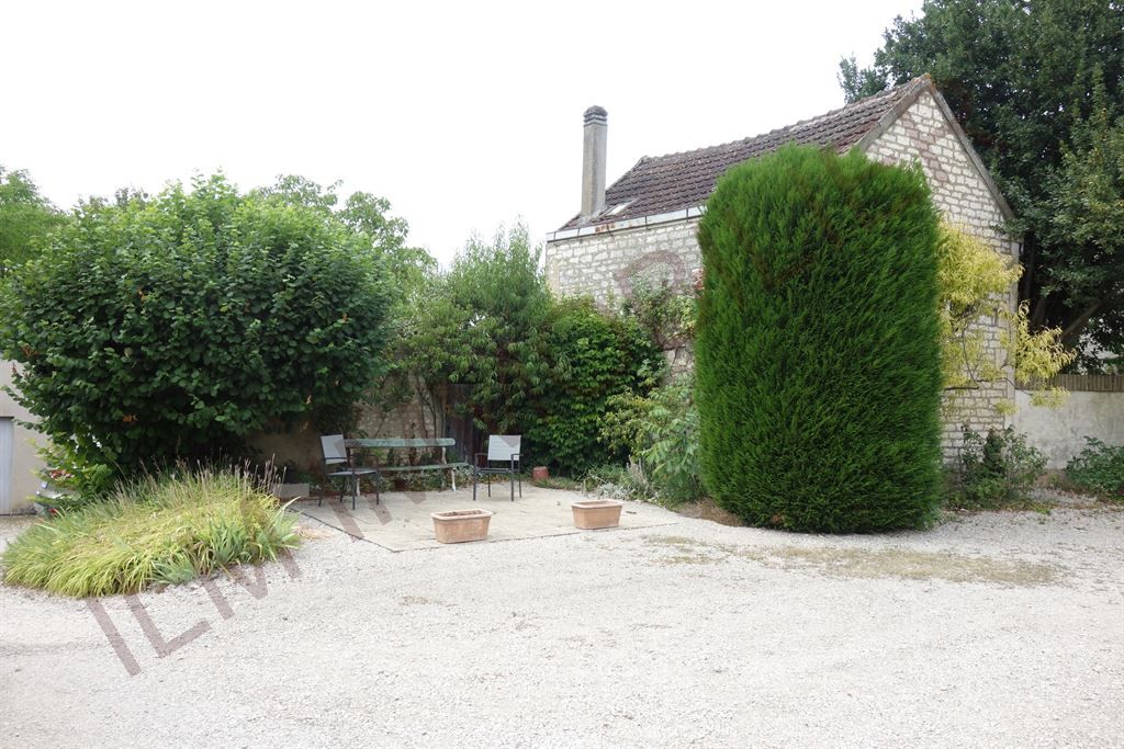 maison 4 pièces en vente sur VIVIERS (89700)