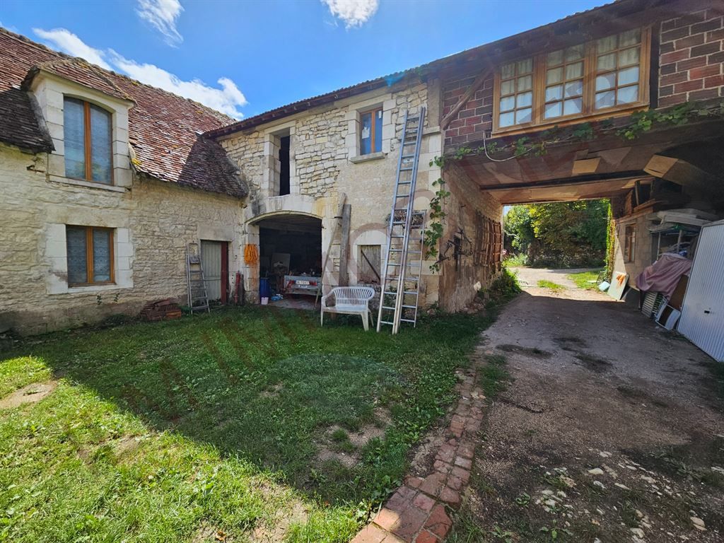 longère 5 pièces en vente sur ESCOLIVES STE CAMILLE (89290)