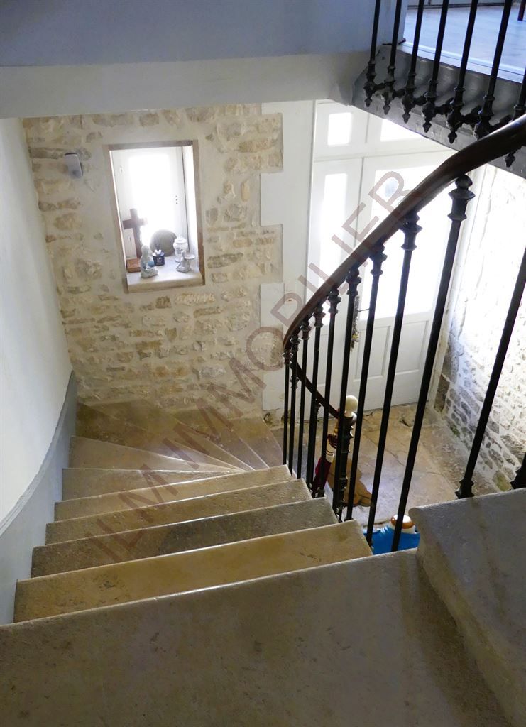 maison 7 pièces en vente sur ESCOLIVES STE CAMILLE (89290)