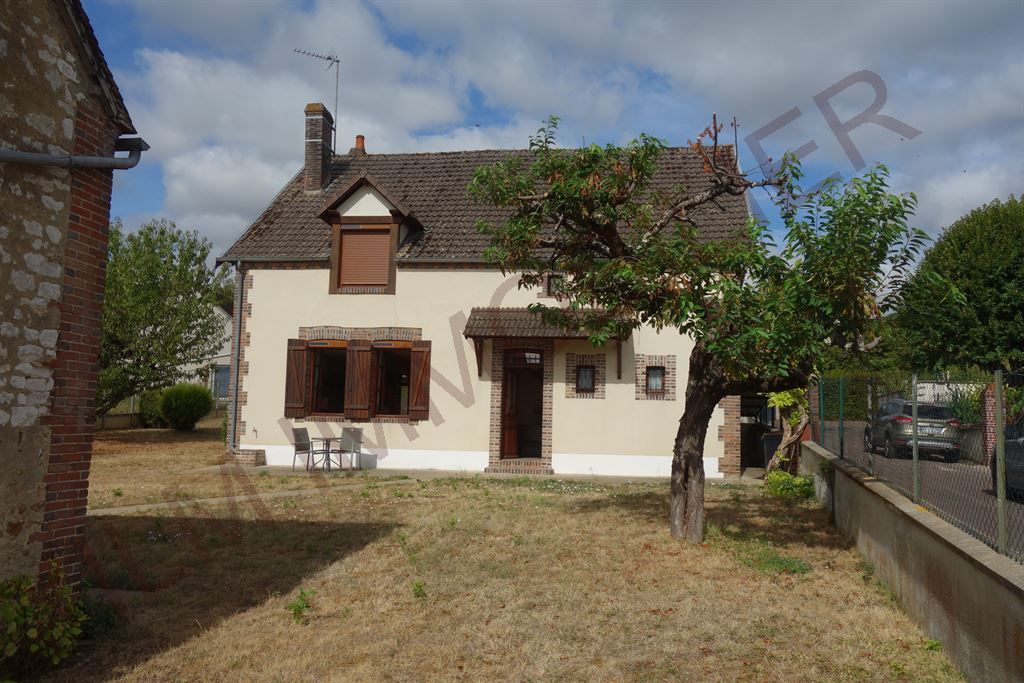 maison 4 pièces en vente sur MONTHOLON (89710)